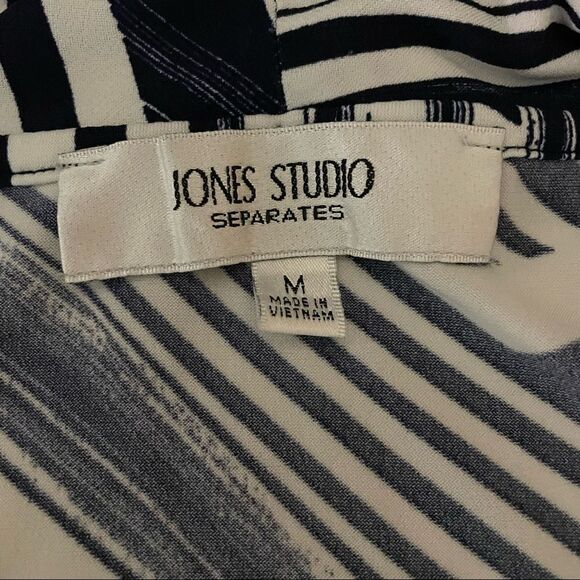 Jones studio blue and white striped blouse - Picture 8 of 8